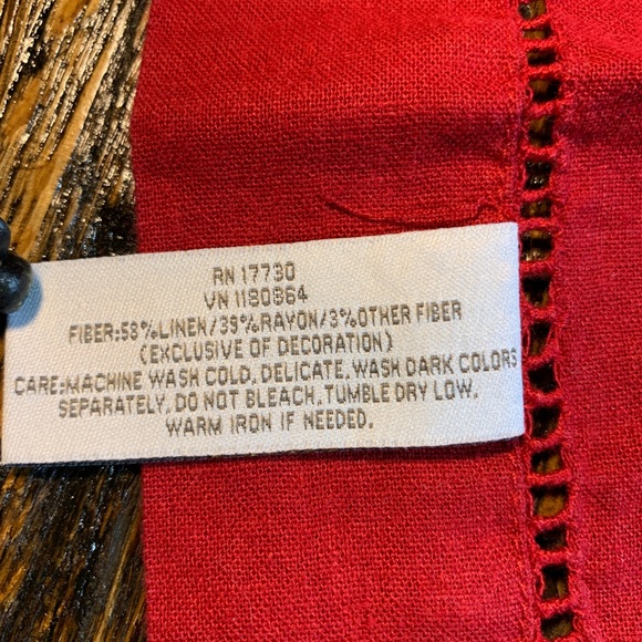 9 Red Classy Table Napkins Christmas Holiday - Picture 8 of 8